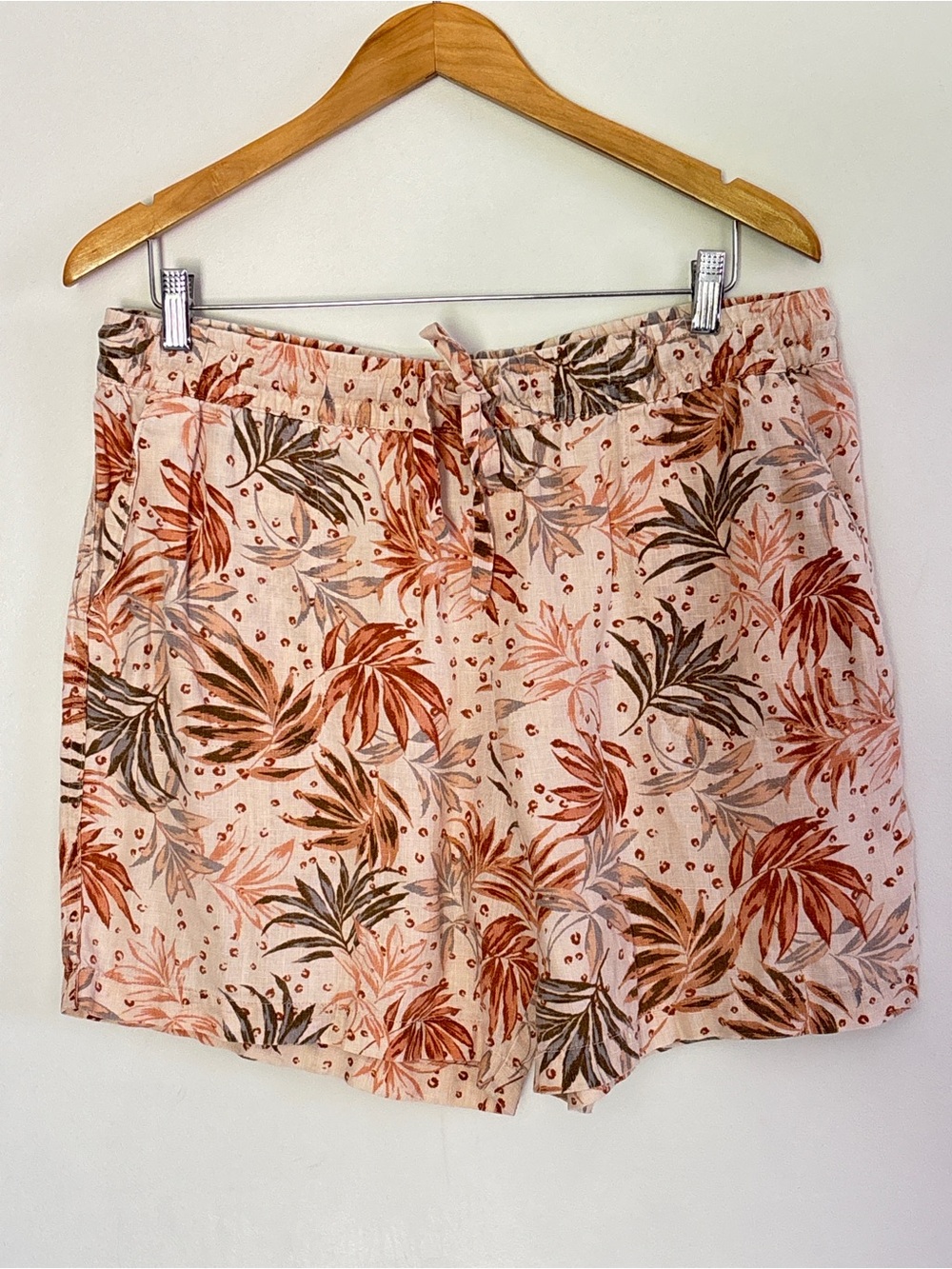 Garnet Hill Women's European Flax Linen Tropical Shorts w/Pockets Size Large A19